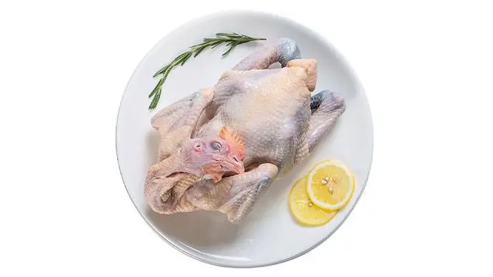 现杀本地黑脚鸡（180天以上）2.8斤-3.2斤/只（家禽上午10点半到13点暂停接单，下午13点-16点半可下单)