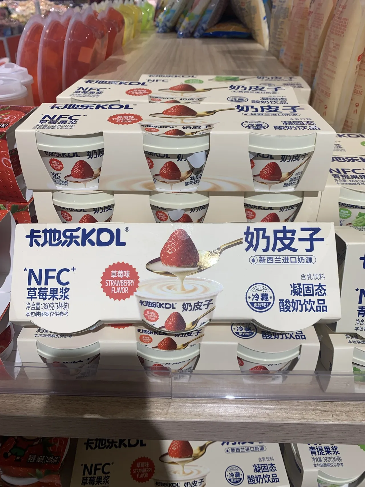 卡地乐奶皮子酸奶饮品(草莓味)360g 1/排